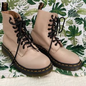 Womens Dr. Martens 1469 PASCAL size 6 EU 37